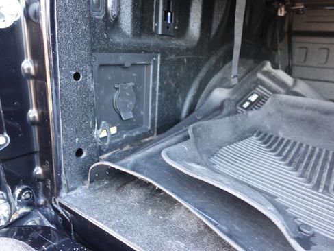 Used 2023 Ford F150 Lariat w/ Equipment Group 502A High image 30