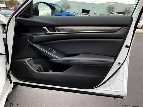Used 2022 Honda Accord Sport image 26