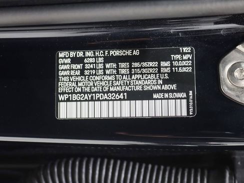 Used 2023 Porsche Cayenne GTS image 33