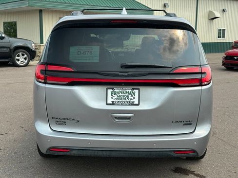 Used 2021 Chrysler Pacifica Limited w/ S Appearance Package AWD/4WD image 37