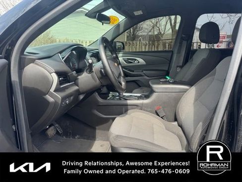 Used 2023 Chevrolet Traverse LT image 8