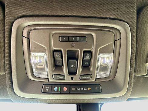Used 2025 GMC Sierra 1500 Denali w/ Denali Reserve Package AWD/4WD image 24