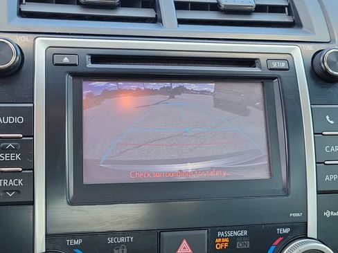 Used 2012 Toyota Camry XLE w/ Leather Pkg FWD image 21