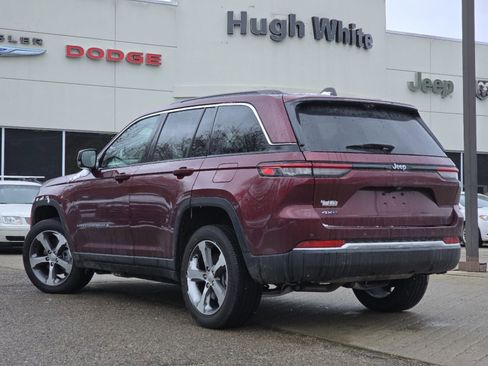 Used 2024 Jeep Grand Cherokee Limited 4xe w/ Luxury Tech Group II image 13