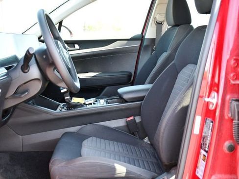 Used 2025 Kia K5 LXS FWD image 12