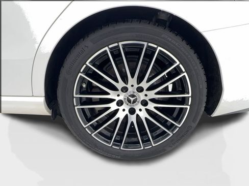 Used 2024 Mercedes-Benz C 300 4MATIC Sedan image 11