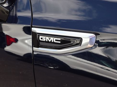 Used 2023 GMC Yukon Denali AWD/4WD image 25
