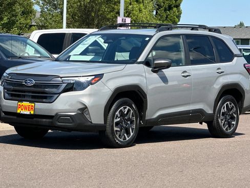 Used 2025 Subaru Forester Premium AWD/4WD image 8