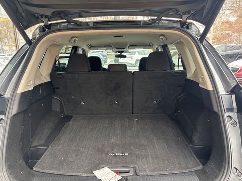 Used 2025 Nissan Rogue SV image 33