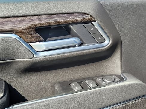 New 2025 Chevrolet Silverado 2500 LT w/ Z71 Chrome Sport Edition image 10