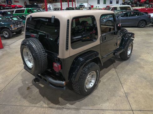 Used 2002 Jeep Wrangler Sahara AWD/4WD image 33