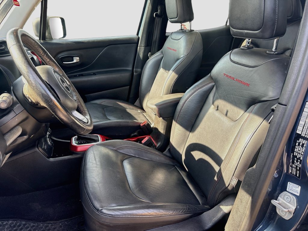 Used 2021 Jeep Renegade Trailhawk w/ Sun & Sound Group AWD/4WD image 23