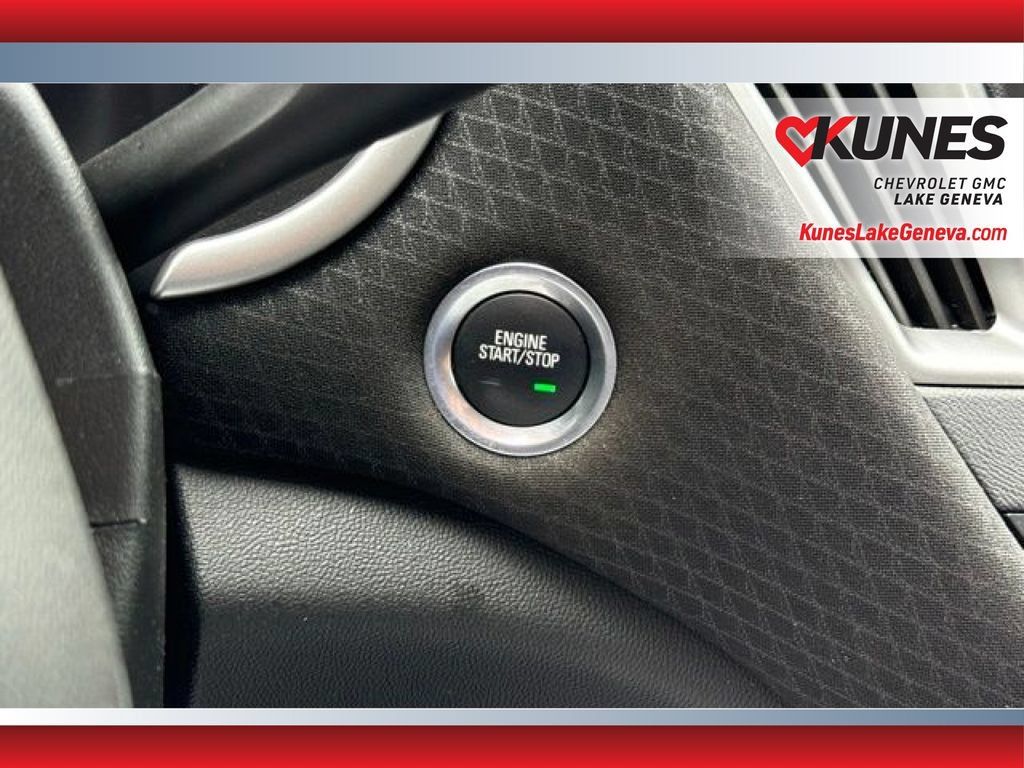 Used 2025 Chevrolet Malibu LT FWD image 35