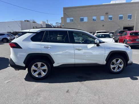 Used 2021 Toyota RAV4 Limited image 5