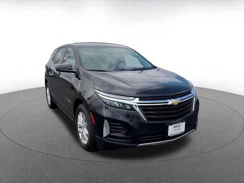 Used 2024 Chevrolet Equinox LT FWD image 3