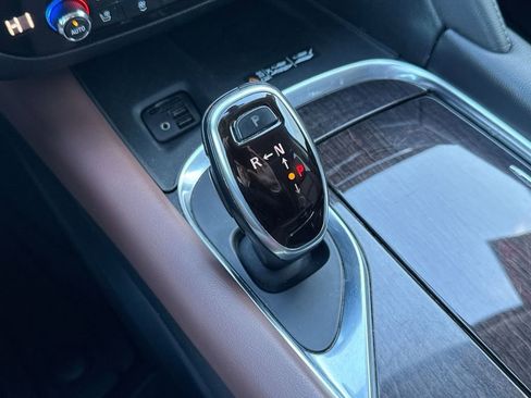 Used 2020 Buick Enclave Avenir w/ Avenir Technology Package image 16