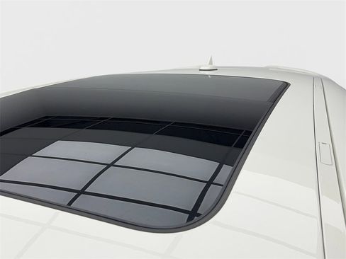 Used 2022 Maserati Levante Modena image 13