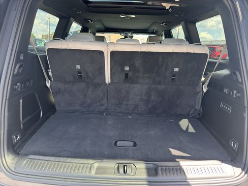 Used 2026 Jeep Grand Wagoneer 4WD w/ Premium Group I image 11