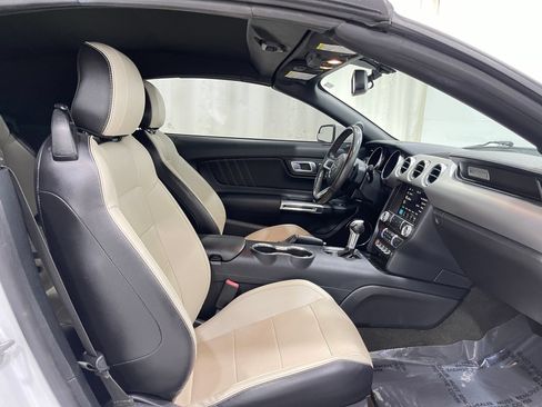 Used 2018 Ford Mustang GT Premium RWD image 29