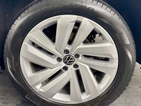 Used 2023 Volkswagen Atlas Cross Sport SE FWD image 10
