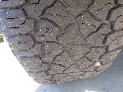 Used 2011 Suzuki Equator Sport AWD/4WD image 31