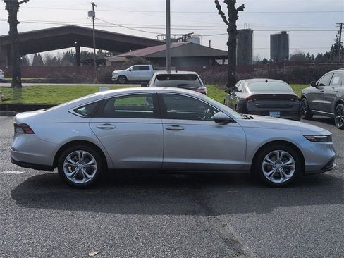 Used 2024 Honda Accord LX image 6