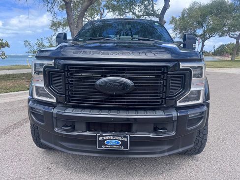 Used 2022 Ford F450 Platinum w/ FX4 Off-Road Package image 4