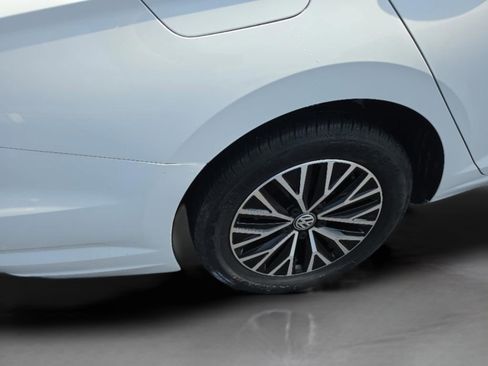 Used 2021 Volkswagen Jetta SE FWD image 33