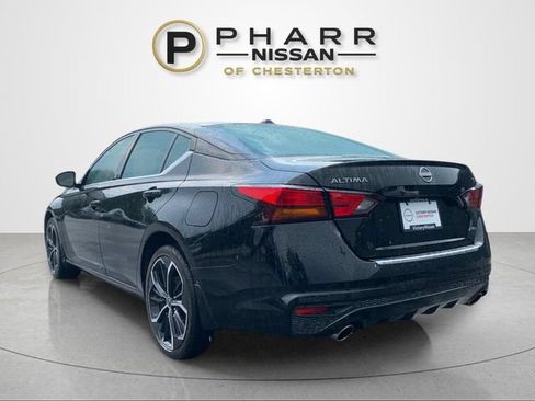 Used 2023 Nissan Altima 2.5 SR w/ SR Premium Package AWD/4WD image 3
