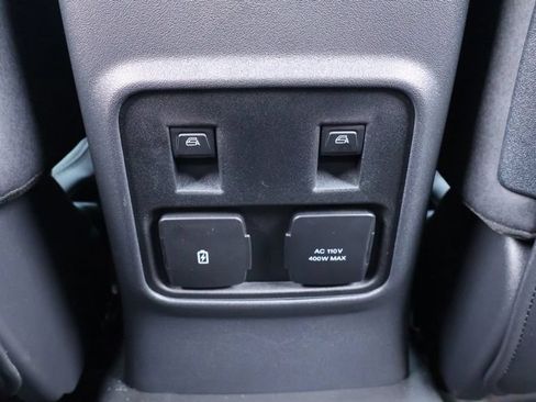 Used 2025 Ford Bronco Badlands AWD/4WD image 34