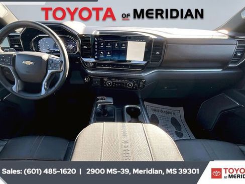 Used 2024 Chevrolet Silverado 1500 High Country w/ Technology Package image 13