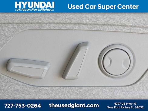 Used 2025 Kia Sorento S w/ Panoramic Sunroof Package FWD image 24