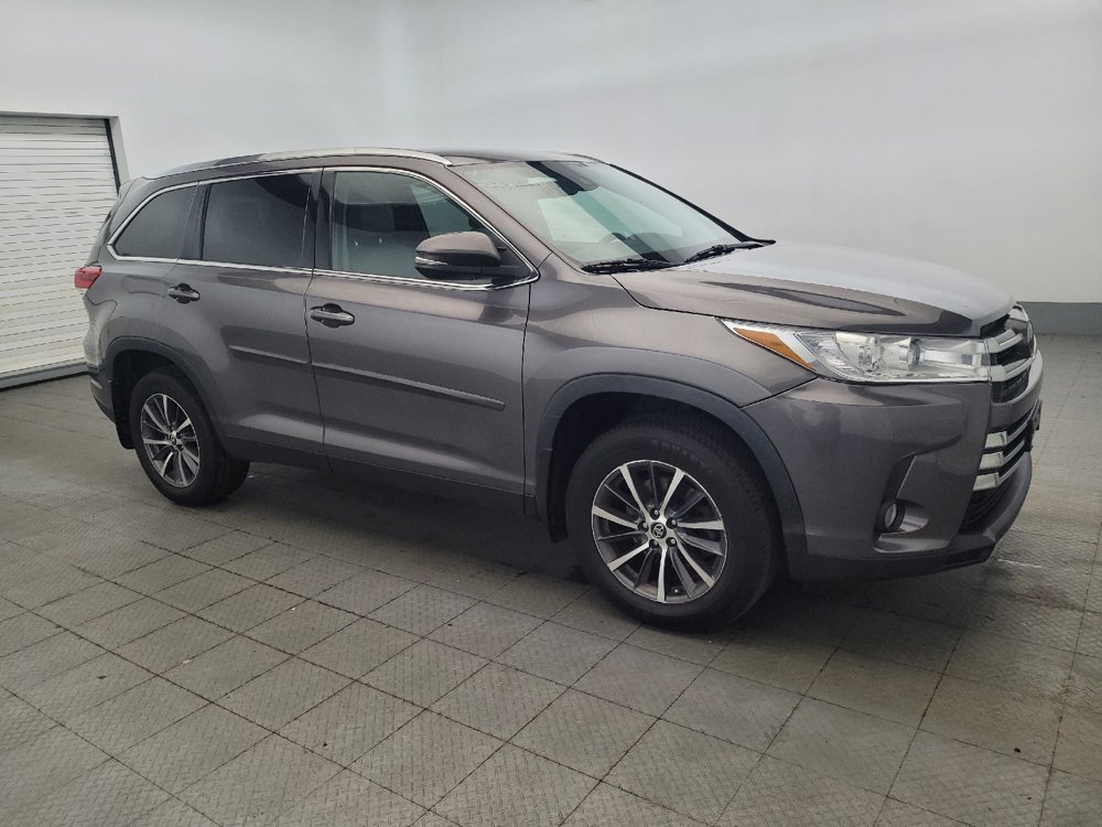 Used 2019 Toyota Highlander XLE w/ Protection Package #3 AWD/4WD image 11