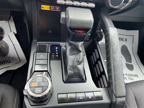 Used 2024 Toyota Tacoma TRD Off-Road image 19