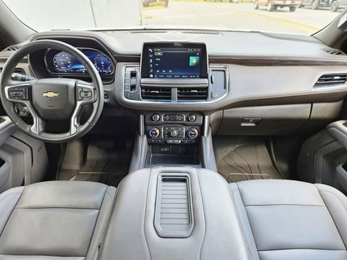 Used 2024 Chevrolet Tahoe LT w/ Luxury Package RWD image 15