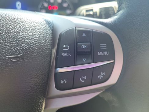 Used 2022 Ford Explorer XLT RWD image 31