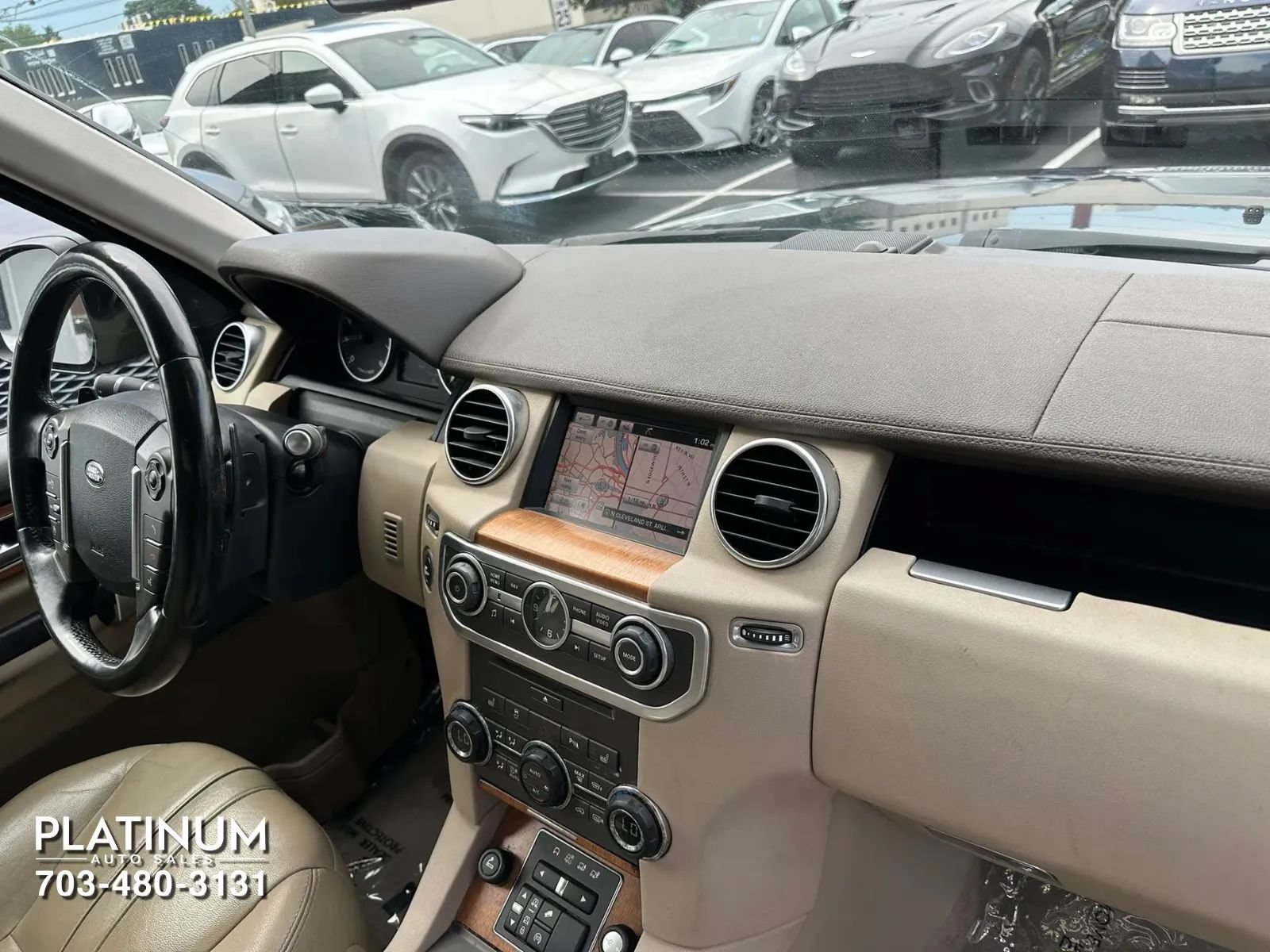 Used 2016 Land Rover LR4 HSE Silver Edition AWD/4WD image 14