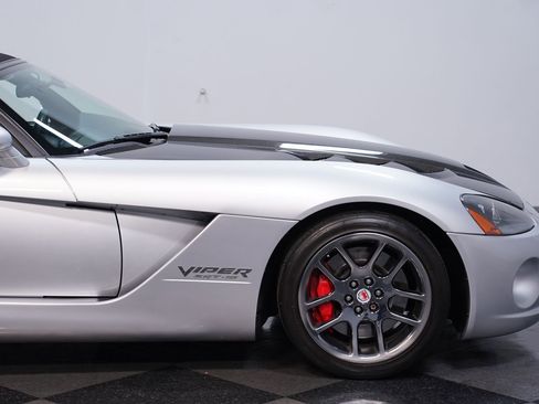 Used 2005 Dodge Viper SRT-10 image 27