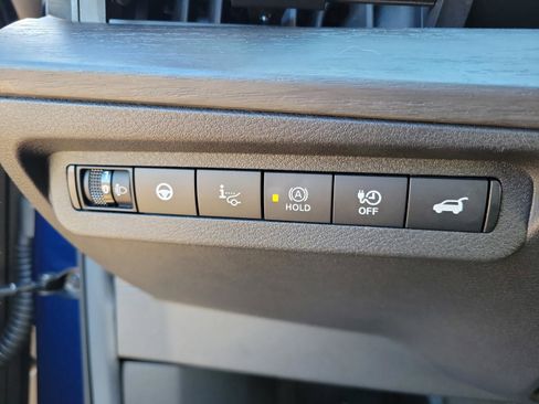 Used 2023 Nissan Ariya FWD image 18