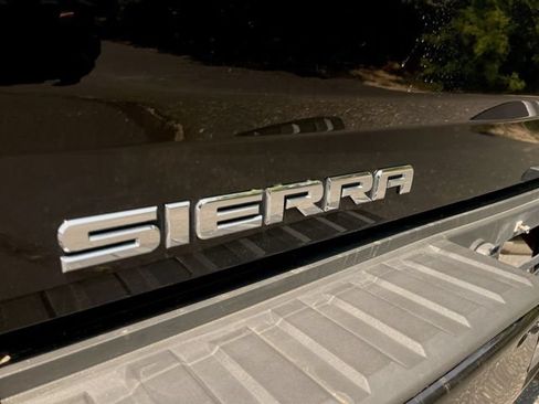 Used 2018 GMC Sierra 1500 SLE w/ SLE Value Package AWD/4WD image 29
