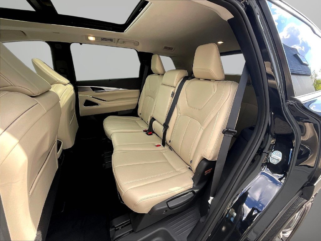 Used 2025 INFINITI QX60 Luxe AWD/4WD image 24