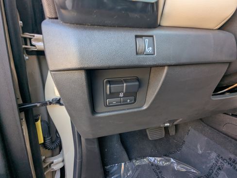 Used 2023 GMC Canyon AT4X image 17