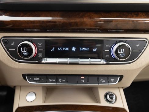 Used 2018 Audi Q5 2.0T Premium Plus w/ Premium Plus Package AWD/4WD image 34