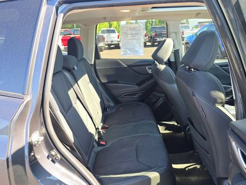 Used 2019 Subaru Forester Premium AWD/4WD image 50