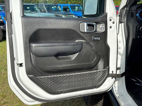 Used 2024 Jeep Wrangler Unlimited Rubicon 4xe image 20