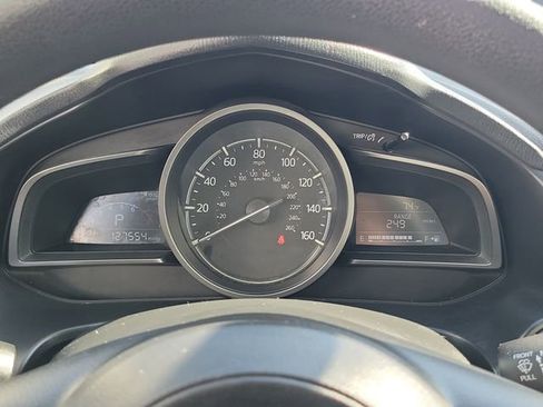 Used 2017 MAZDA MAZDA3 Sport w/ Preferred Equipment Package FWD image 9