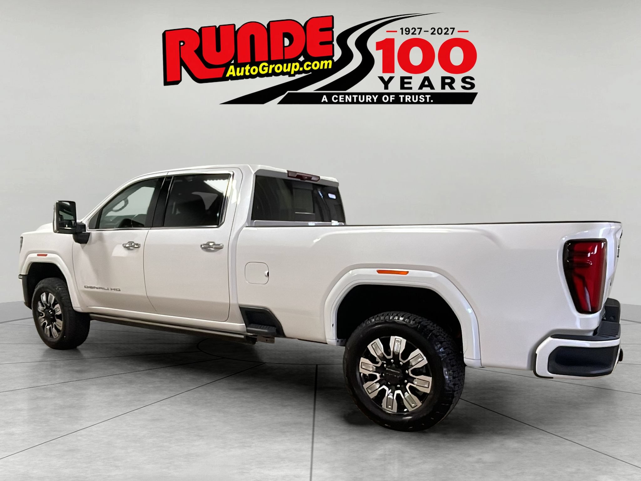Used 2024 GMC Sierra 2500 Denali w/ Denali Reserve Package AWD/4WD image 6