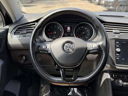 Used 2019 Volkswagen Tiguan SE AWD/4WD image 18