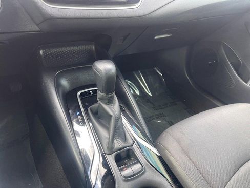 Used 2022 Toyota Corolla LE w/ LE Convenience Package image 17
