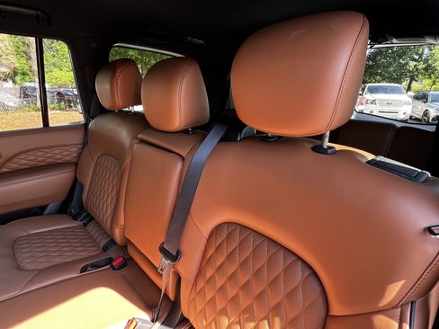 Used 2024 INFINITI QX80 Sensory AWD/4WD image 33